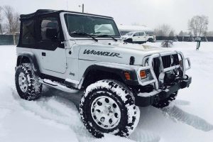 Gray Jeep Wrangle Consignment Front Passanger